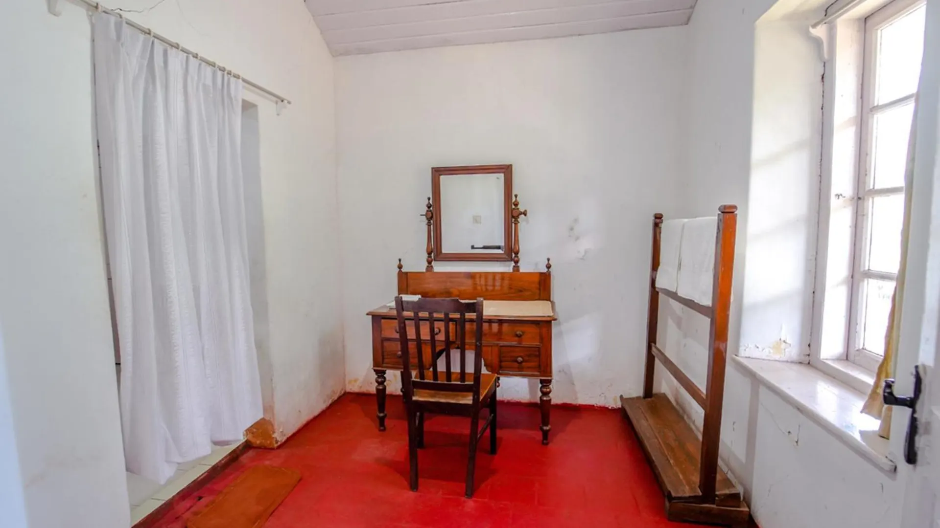 Munnar Tea Bungalows With Waterfalls By Voye Homes