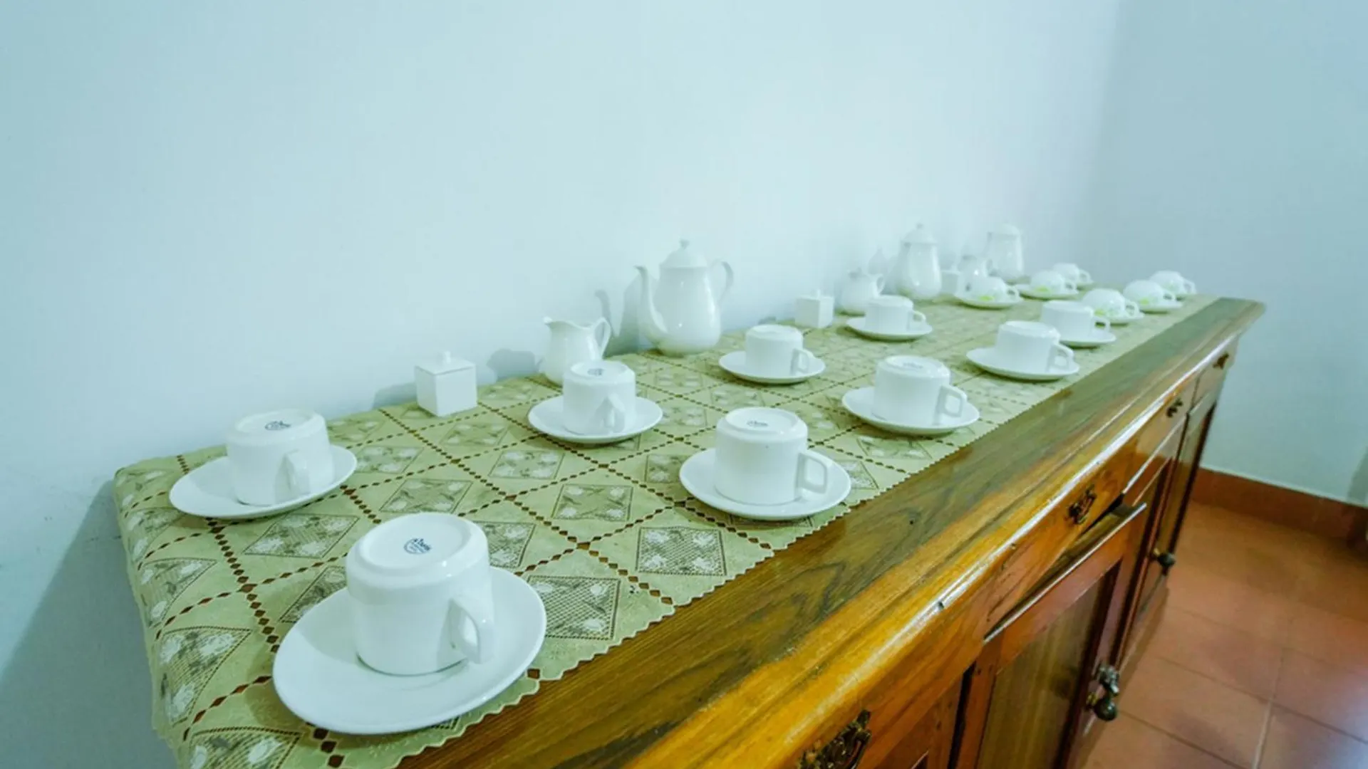 Munnar Tea Bungalows With Waterfalls By Voye Homes 0*,