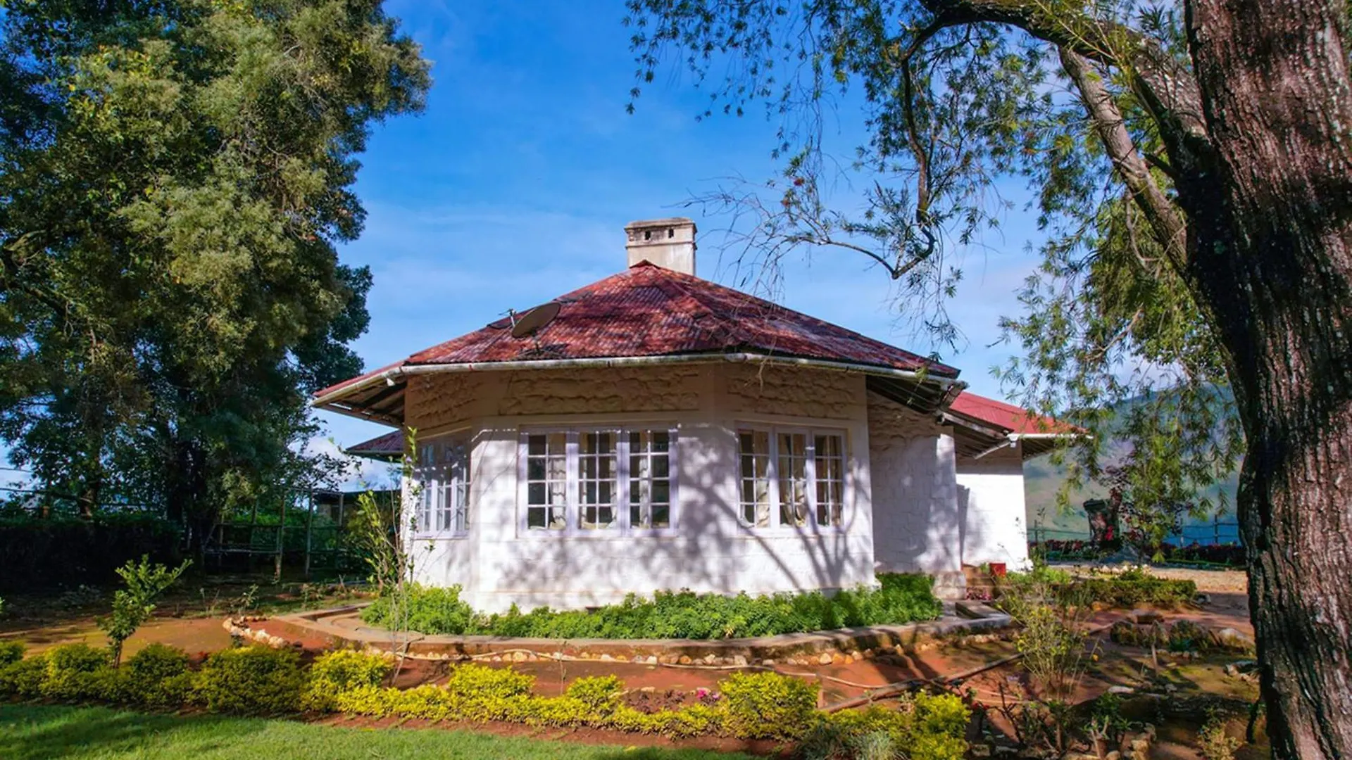 Munnar Tea Bungalows With Waterfalls By Voye Homes Villa